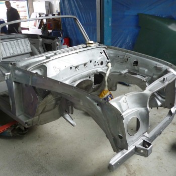 Restaurierung von Mercedes Benz Heckflossen (W108 - W111)