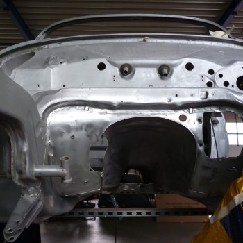 Restaurierung von Mercedes Benz Heckflossen (W108 - W111)